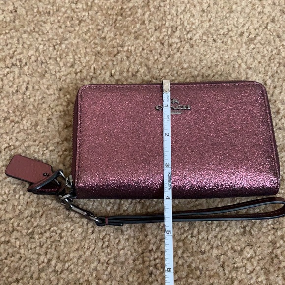 Coach - Picture 3 of 8